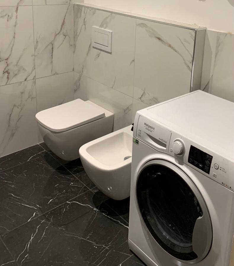Ugo Bassi Lux Apartment 볼로냐 외부 사진
